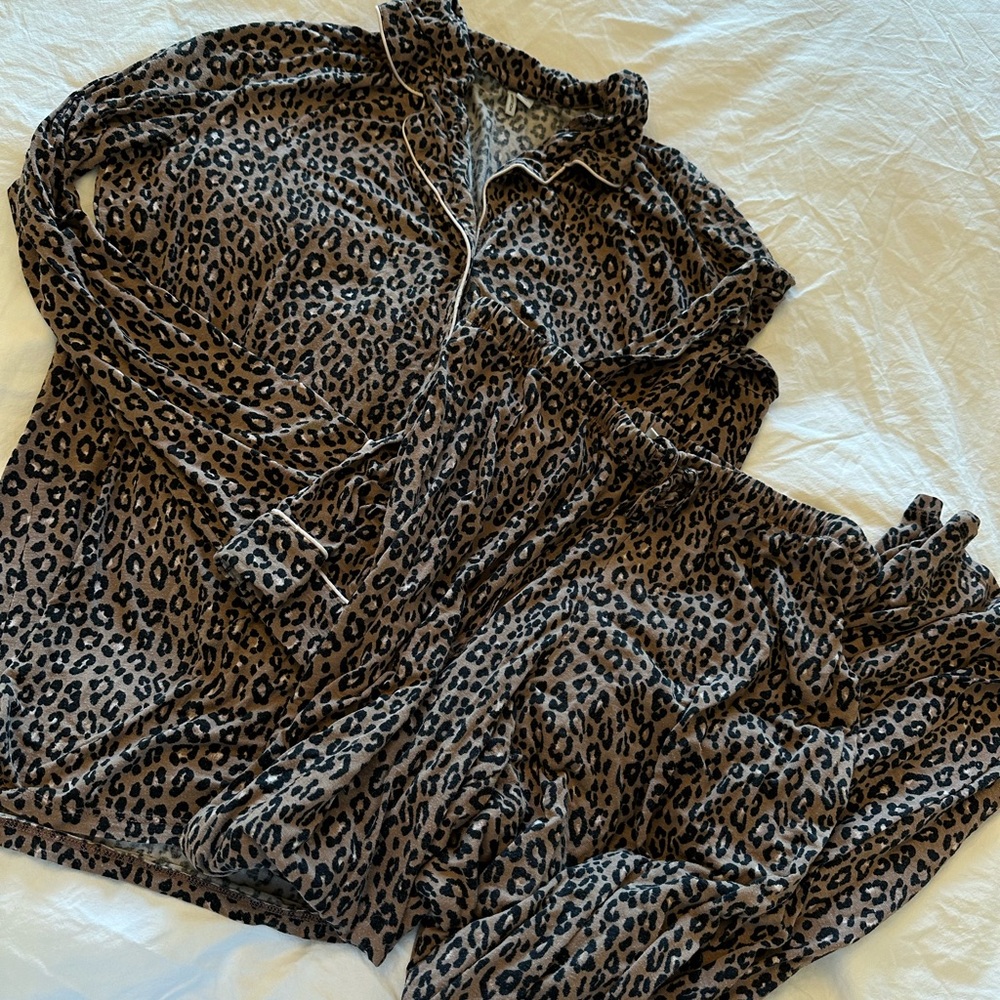 Nordstrom Brown and Black Pajama Set with Ruched Detailing